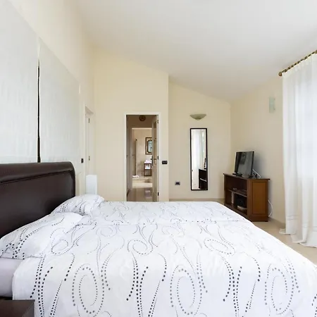 Magec - Vivienda Vacacional Con Piscina Privada ساوزال